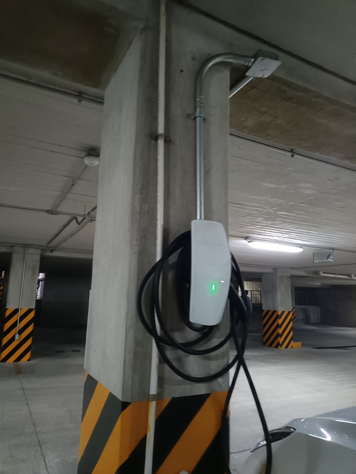 Carga EV en estacionamiento